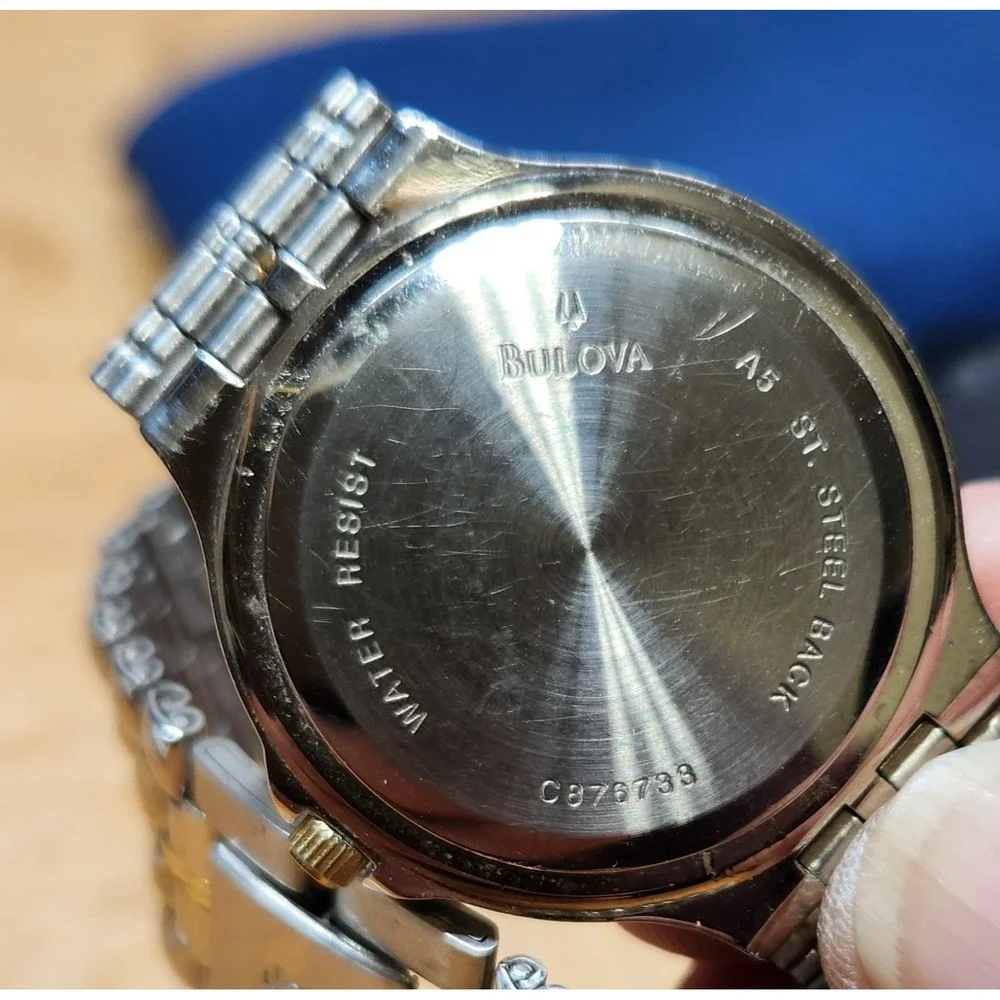 Bulova 98C02 Two Tone Silver Gold Day Date Watch Stainless Steel C876733 works